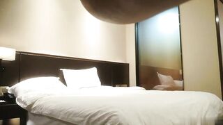 【麻花免费视频】流浪寻花重金足浴店忽悠26岁小姐姐酒店开房