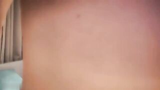 【麻花免费视频】牛仔裤小姐姐特写口交掰穴舔逼上位骑乘猛操