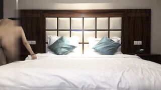 【麻花免费视频】男爵童颜巨乳大奶妹帮男爵手撸口舔玩弄风骚