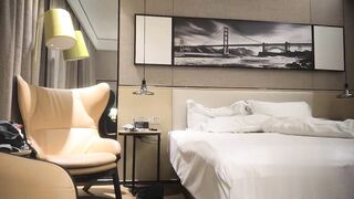 【麻花免费视频】肌肉佬I寻花白衣牛仔短裤少妇啪啪口交摸逼