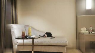 【麻花免费视频】外围妹子黑衣短裤沙发舌吻调情舔屌口交侧入