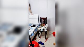 【麻花免费视频】姐妹花同步抽插玩弄两个骚货浪叫呻吟不止