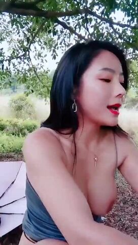 【麻花免费视频】白嫩人妻粉穴掰逼被大屌爆草打桩尖叫