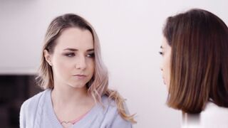 【麻花免费视频】肛门三人组的疯狂交合挨边上位坐插