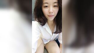 【麻花免费视频】钢管舞女神舌吻小哥舔逼屁股让小哥抠弄骚穴