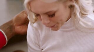 【麻花传媒视频】『中文字幕』大黑屌肉棒被白嫩女孩抚摸揉捏