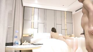 【麻花传媒视频】小宝寻花学生妹兼职清纯邻家舌吻不断啪啪