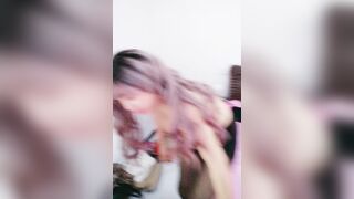 【麻花传媒视频】风骚少妇跟大哥激情啪啪从床上草到厕所干到桌子