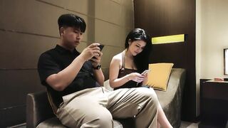 【麻花传媒视频】小宝寻花加班妹子性感美腿包臀裙舔屌骑乘抽插