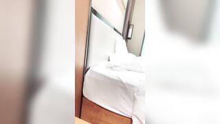 【麻花传媒视频】长发少女主动骑乘鸡巴上下运动流水不断