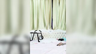 【麻花传媒视频】少女白嫩美乳诱惑蒙面男饥渴上位打桩