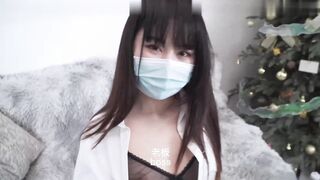 【麻花免费视频】皮裙肉丝高跟鞋坐在男人身上翘着大屁股上下摇摆