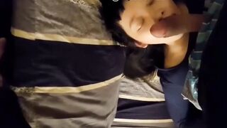 【麻花免费视频】《极品反差露脸大学生》被分配带领来公司实习的大四女生经过朝夕相处后成功被大神吃掉超会舔各种颜射