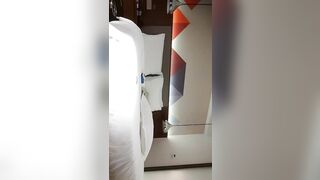 【麻花免费视频】化妆品专卖店的小三被打 衣服都扒奶子都露出来了太暴力 骑着凑 别说还挺漂亮