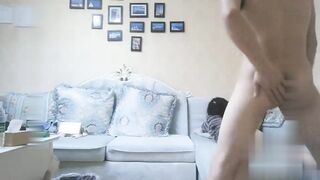 【麻花免费视频】性感牛仔裤漂亮妹子互摸舌吻近距离屁股特写