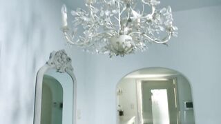 【麻花免费视频】丰满的金发女郎雷切尔将鸡巴插入她的屁股