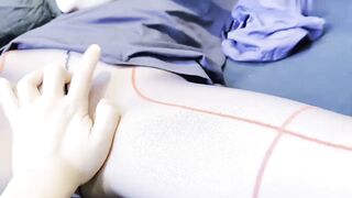 【麻花免费视频】绝世美穴白虎大长腿嫩模按在沙发上猛烈中出