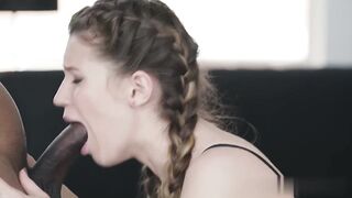 【麻花免费视频】玛丽·卡利西被性爱黑鸡巴大量暴插