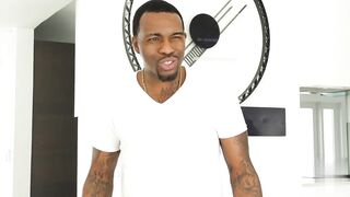 【麻花免费视频】罗马少校和最好的朋友女孩斯凯拉发生了性关系