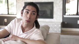 【麻花免费视频】我在淋浴时看到你在我身上完美的美乳小穴