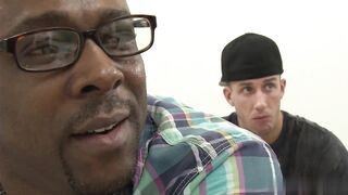 【麻花免费视频】学校老师与美女学生教师性爱各种姿势大战