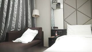 【麻花免费视频】用力抽插极品小萝莉JK装双马尾高潮多次