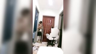 【麻花免费视频】绝色人妻白嫩手指掰穴展示鲜红鲍鱼展示无疑