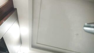 【麻花免费视频】肉感大奶骚女白色丝袜掏屌吸吮手指扣入肥穴