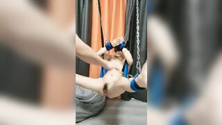 【麻花免费视频】SM刚过哺乳期的骚少妇吊起来玩弄抽插呻吟