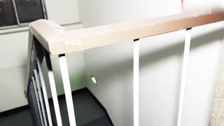 【麻花免费视频】极品反差妹妹和哥哥楼道颜射，白虎逼被哥哥操到高潮还不让喷水