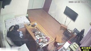 【麻花免费视频】婆婆爆料监控视频：淄博董事长性侵儿媳妇，监控真实还原乱伦真相