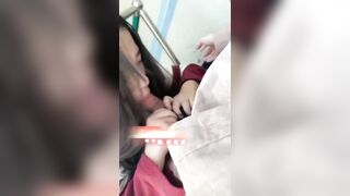 【麻花免费视频】小情侣在学校楼道内爱爱口交狂吐白沫