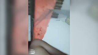 【麻花免费视频】【勾引大爷野战】全程对白真实刺激，谁说大爷不举的，舔逼老当益壮，鸡巴当当硬