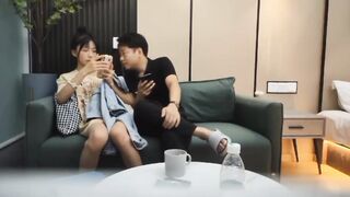 【麻花免费视频】性冷淡小姐姐被操的重新泛起骚意