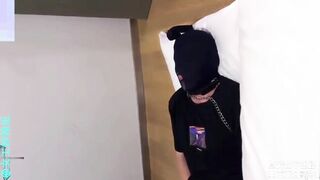 【麻花免费视频】【女王调教】JK美女和男友一起调教狗奴，各种虐待