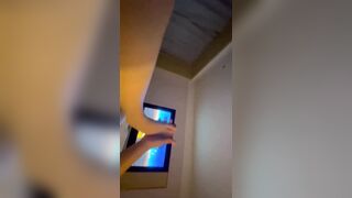 【麻花免费视频】包养的大二学生妹还是个处女，鸡巴轻轻的插入妹妹就求饶不止