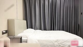 【麻花免费视频】【精选探花】约炮高颜值兼职学妹，娇小玲珑奶子却不小