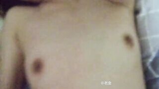 【麻花免费视频】和刚刚高中毕业的亲妹妹乱伦，一种别样的快感