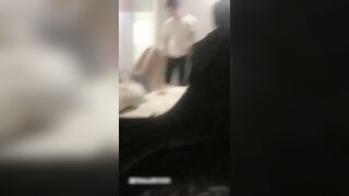 【麻花免费视频】女子失恋醉酒被闺蜜留下半醉半醒被强行爆干