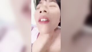 【麻花免费视频】中学生破处+女厕所排队偷窥+小学老师出轨