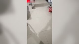 【麻花免费视频】成都医院夜班小护士和大夫偷情，巨乳小护士医院值班室做爱还有监控都不怕