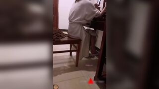 外围四哥重出江湖红灯区大战颜值不错的长腿酒吧坐台外围女对白清晰