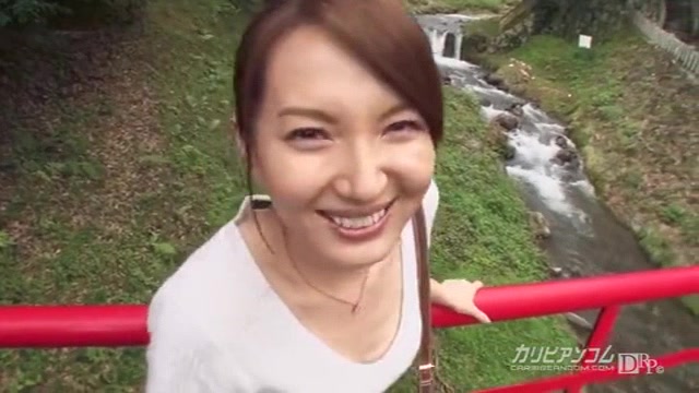 女友洗的白白净净被约宾馆做爱