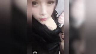 高 顔 值 ‘ 黑 美 人 ’ TS雨 諾 ， 被 直 男 舔 的 正 舒 服 就 要 被 操 ， 叼 得 嗷 嗷 待 哺 的 呻 吟 聲   刺 激 得 直 男 五 分