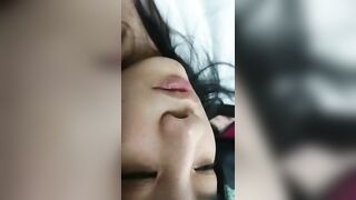 样貌清纯大眼的女友