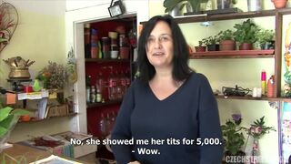 30岁土豪花店出资艹43岁阿姨完整版