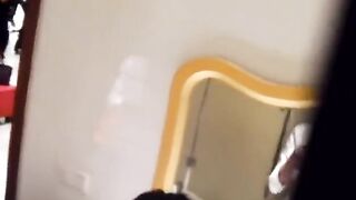 大型活动现场后台厕拍 美女们有说有笑的都很开心啊