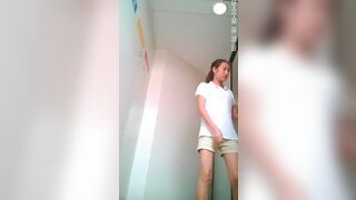 国产公厕定点拍摄 各路良家美女尽收眼底