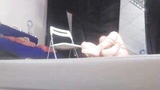 “男我J8硬了完全硬了。女硬你马勒戈壁”对白淫荡搞笑猥琐眼镜变态摄影师KK哥SM调教国模爱丽丝老规矩玩完潜规则