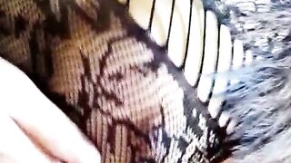 【麻花免费视频】微博红人大眼睛可爱萌萌哒美女妈的马子m连体性感情趣装自慰高潮潮喷套图39P+视频1V